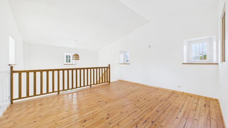 Maison - 202 m² - 6 pièces