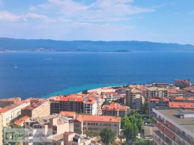 Appartement - 90 m² - 3 pièces