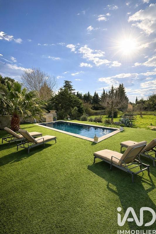 Maison - 250 m² - 7 pièces