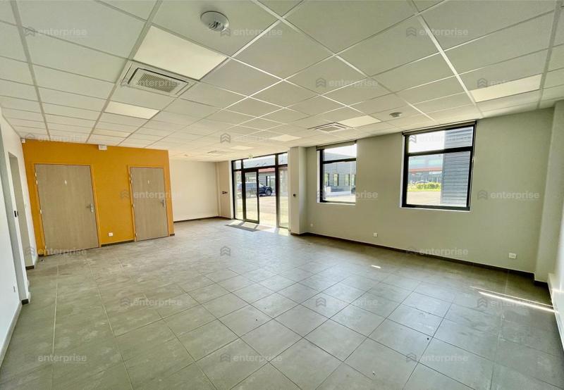 Local d'activité / Entrepôt - 370 m²