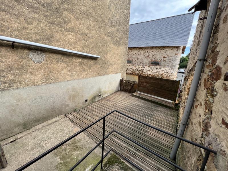 Maison - 224 m² - 7 pièces