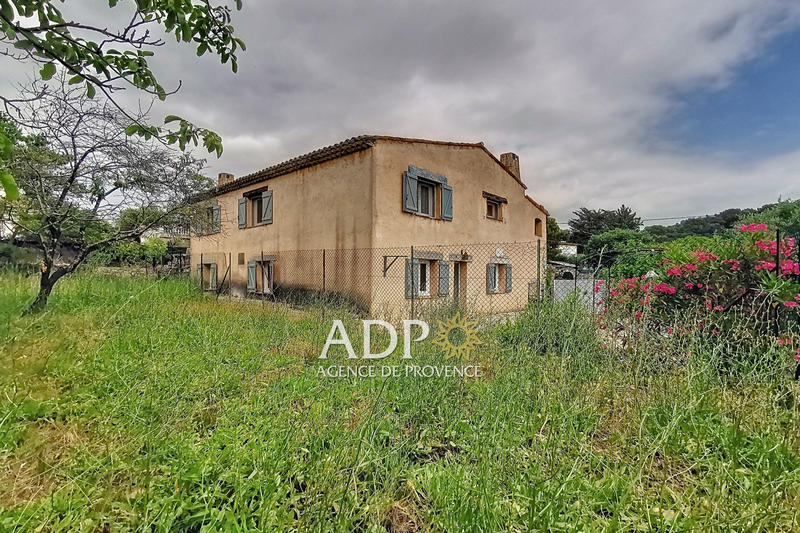 Appartement - 93 m² - 3 pièces