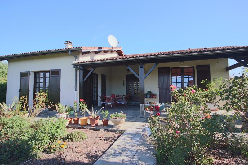 Villa - 226 m² - 6 pièces