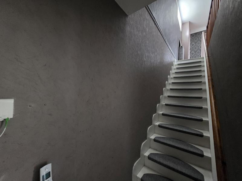 Maison - 245 m² - 9 pièces