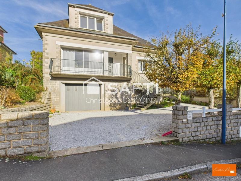 Maison - 160 m² - 8 pièces