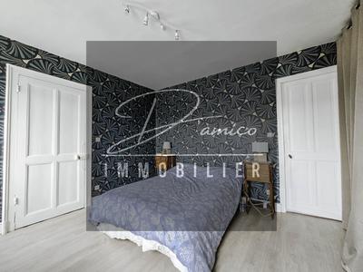 Maison - 164 m² - 8 pièces