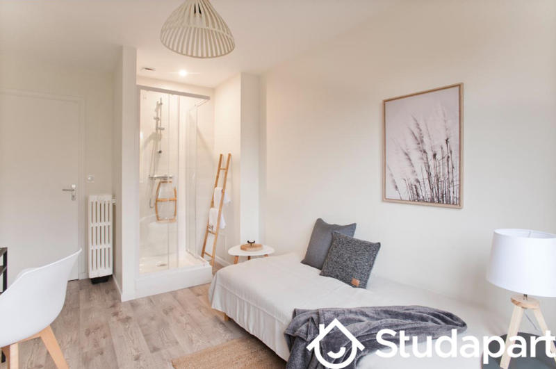 Chambre - 13 m² - 1 pièce