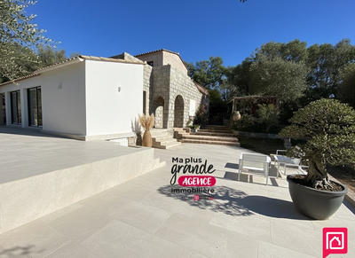 Maison - 160 m² - 5 pièces