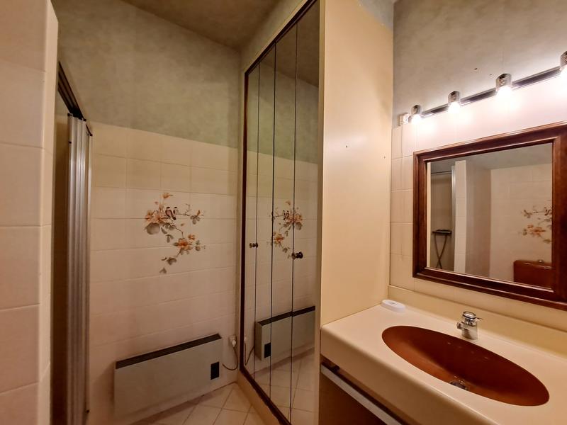 Château - 570 m² - 12 pièces