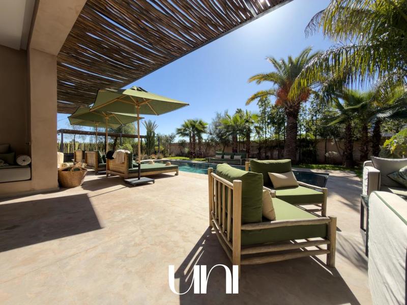 Villa - 640 m² - 11 pièces