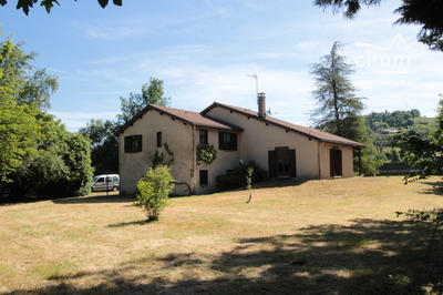 Maison traditionnelle - 134 m² - 5 pièces