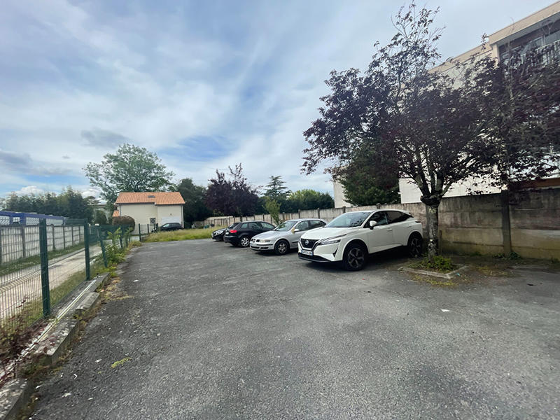 Immeuble - 256 m² - 13 pièces