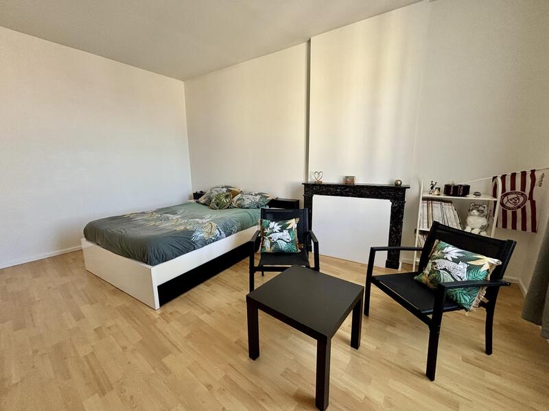 Maison - 220 m² - 8 pièces