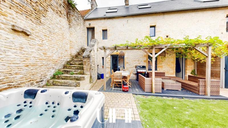 Maison - 135 m² - 6 pièces