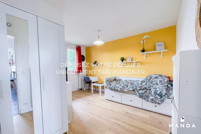 Chambre - 10 m² - 4 pièces