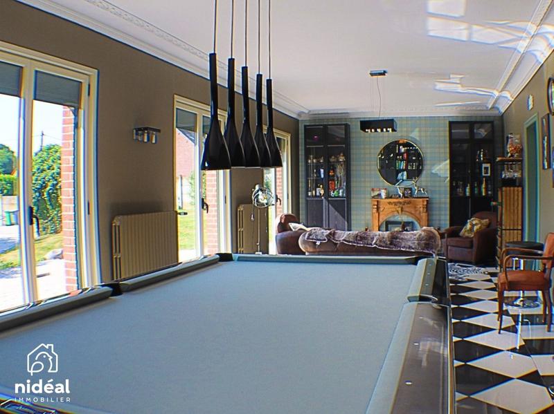 Maison - 450 m² - 10 pièces