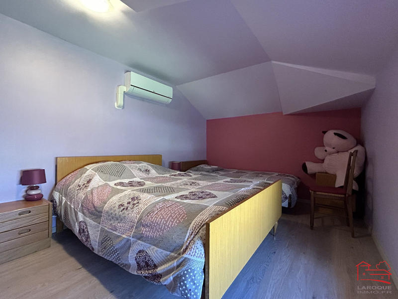 Maison - 321 m² - 9 pièces