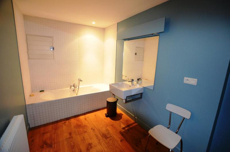 Maison - 421 m² - 11 pièces