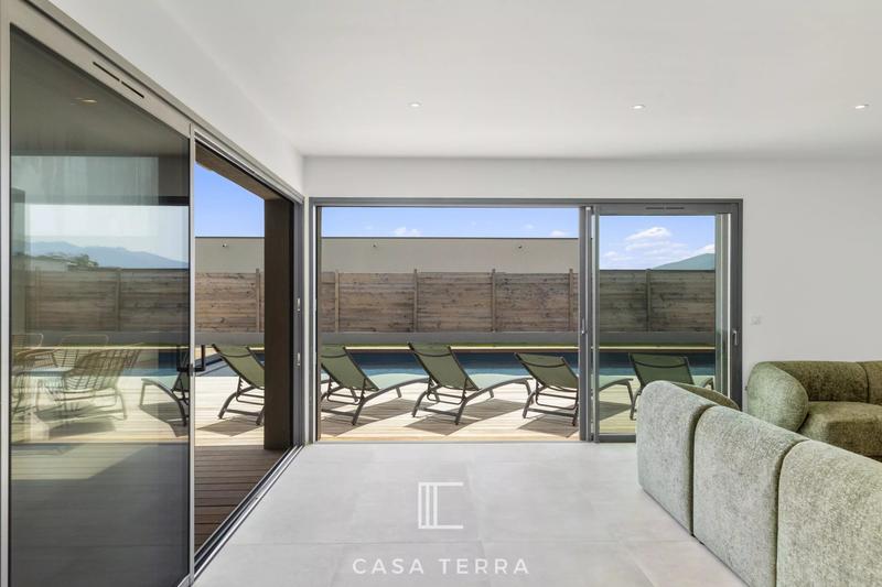 Villa - 206 m² - 7 pièces