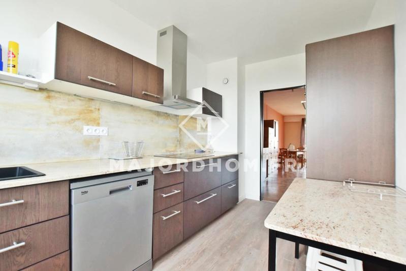 Appartement - 80 m² - 3 pièces