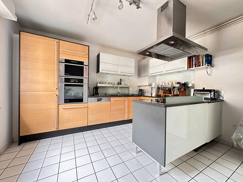 Appartement - 168 m² - 5 pièces