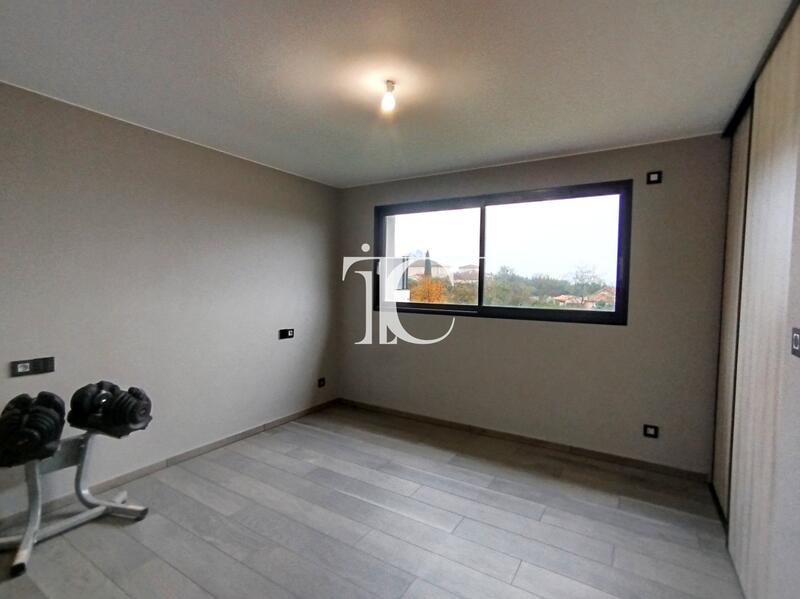Villa - 202 m² - 5 pièces