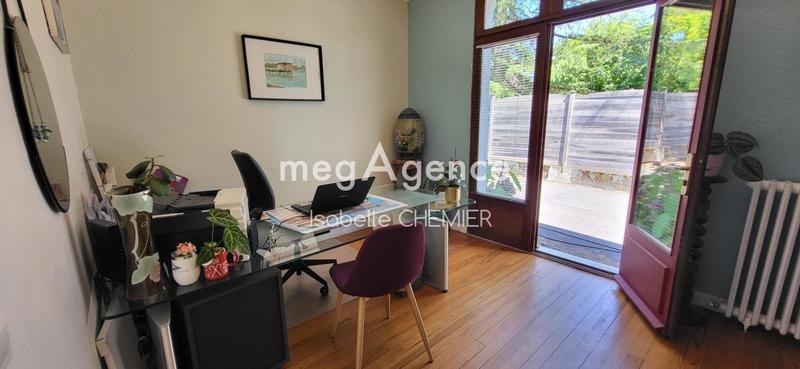 Maison traditionnelle - 185 m² - 8 pièces