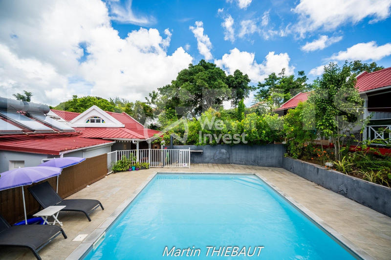 Maison - 270 m² - 13 pièces