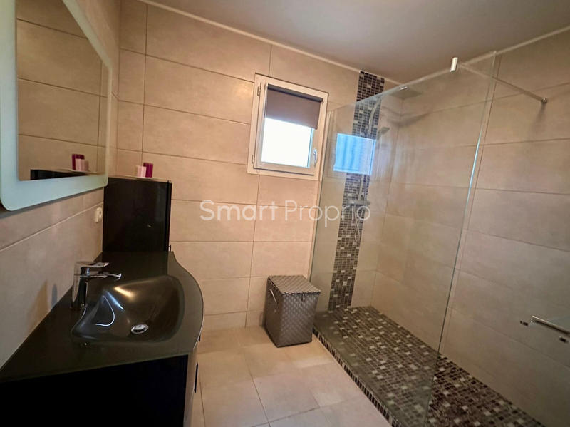 Villa - 80 m² - 4 pièces