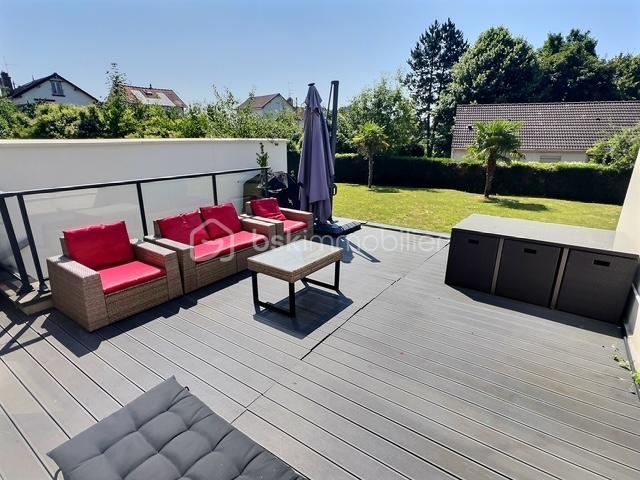 Demeure - 147 m² - 5 pièces