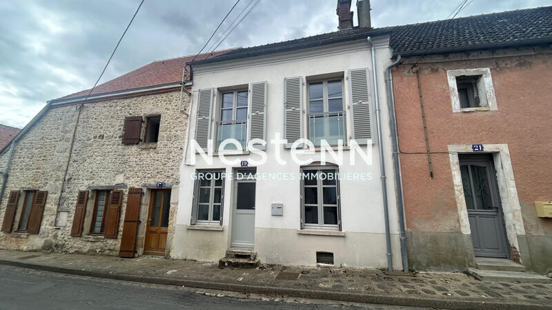 Maison - 92 m² - 5 pièces