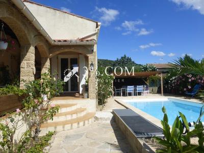 Maison - 98 m² - 5 pièces