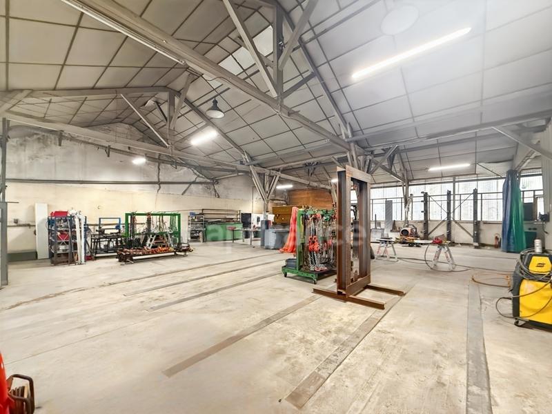 Bureau - 279 m² - 1 pièce