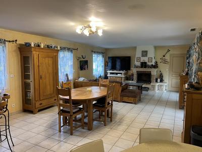 Propriété - 140 m² - 7 pièces