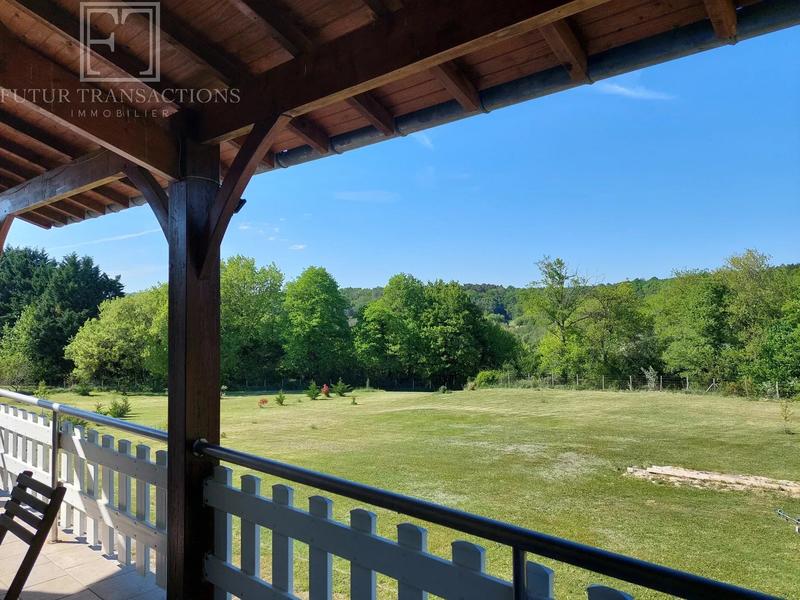 Maison - 188 m² - 8 pièces