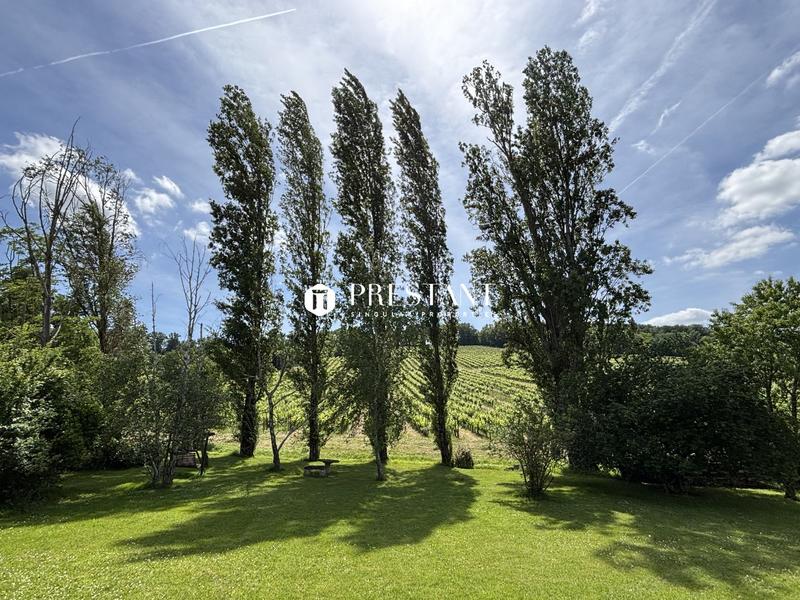 Maison - 520 m² - 11 pièces