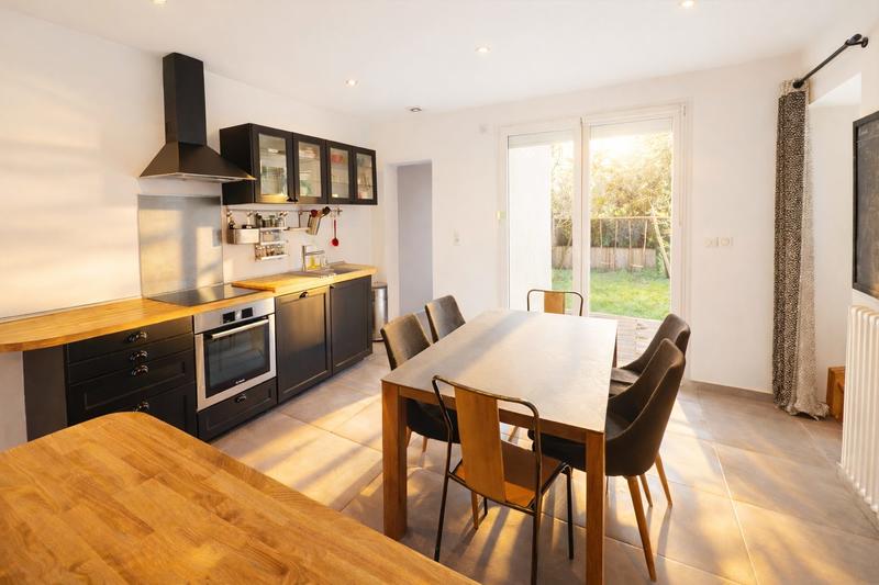 Maison - 121 m² - 5 pièces