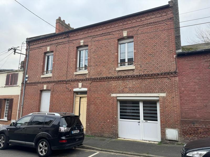 Maison - 200 m² - 8 pièces