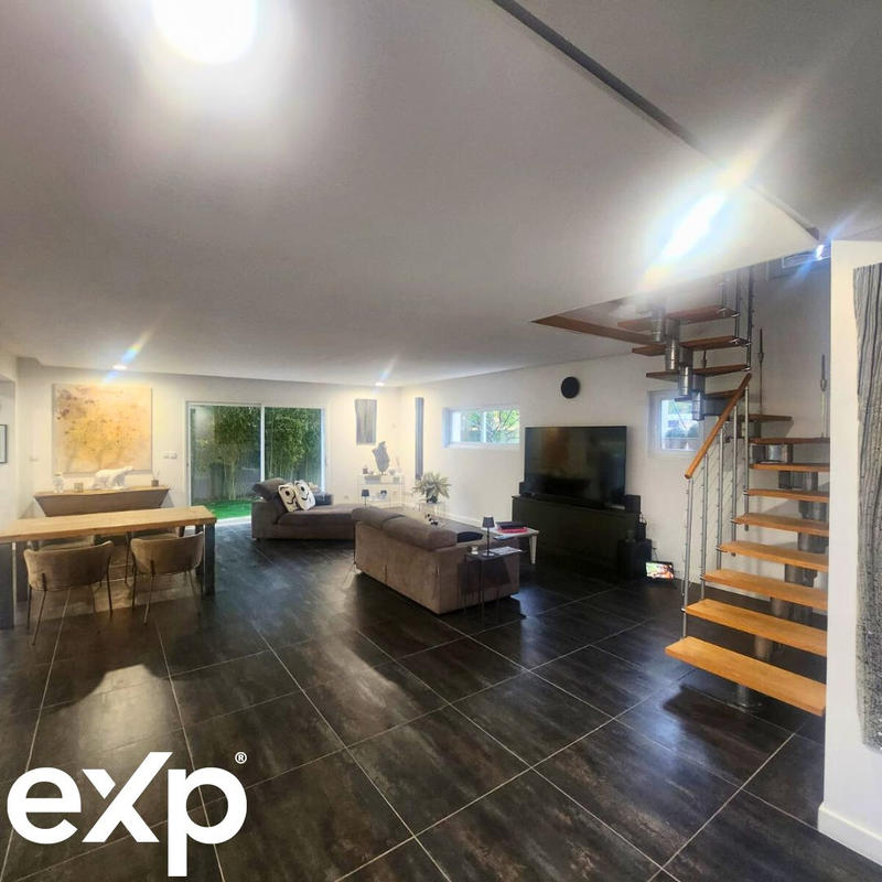 Maison ancienne - 214 m² - 3 pièces