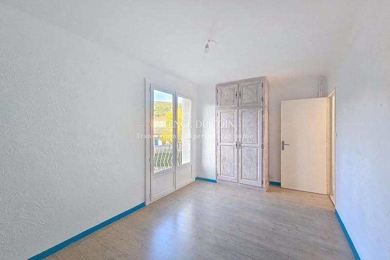 Appartement - 105 m² - 5 pièces