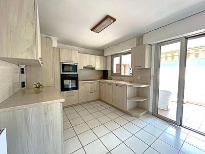 Appartement - 81 m² - 3 pièces