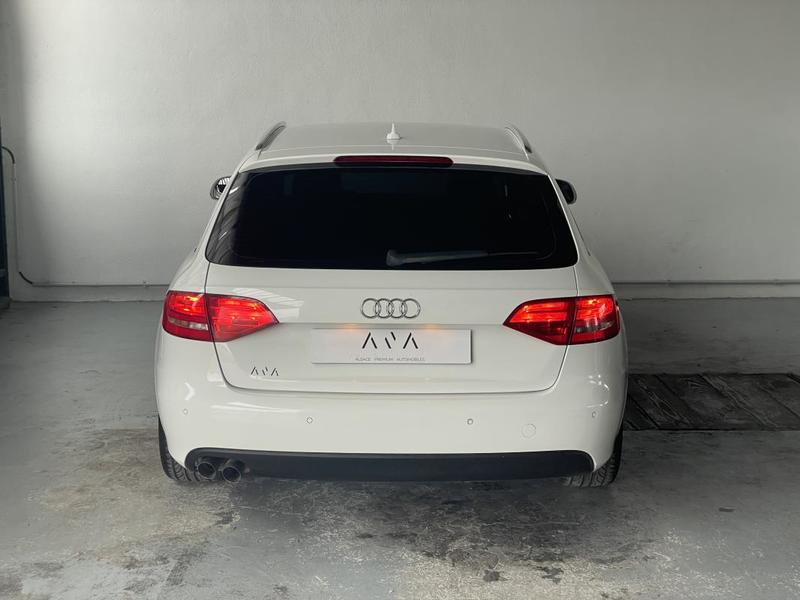 Audi A4 Avant 2.0 Tdi 140ch s line Multitronic
