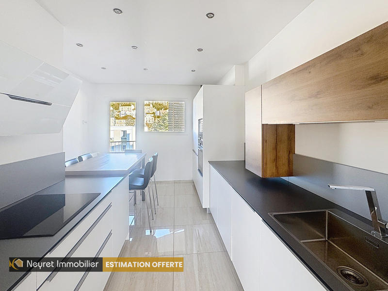 Appartement - 112 m² - 5 pièces