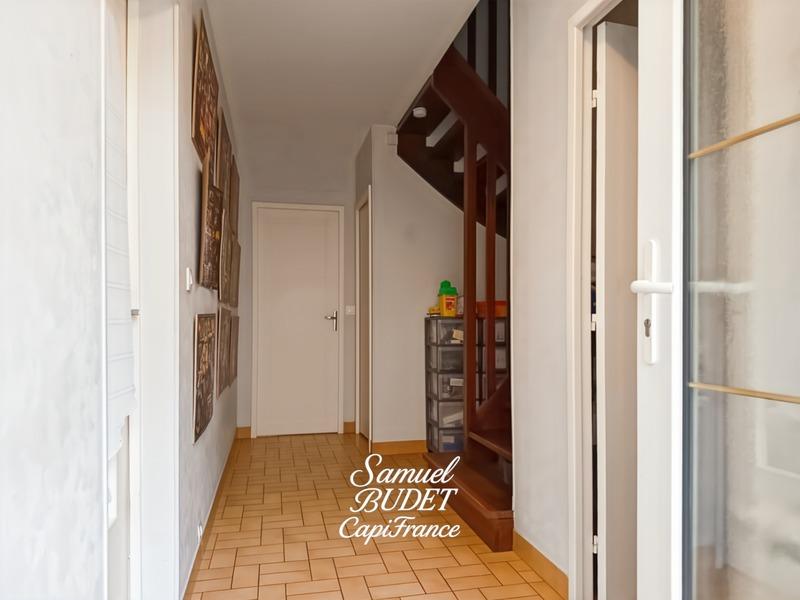 Maison - 93 m² - 4 pièces