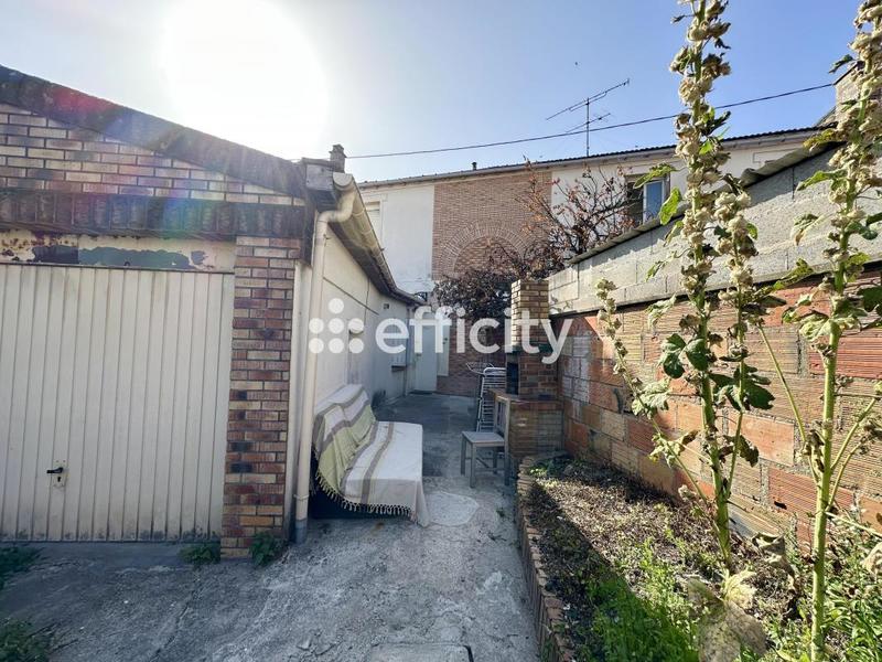 Immeuble - 137 m² - 10 pièces