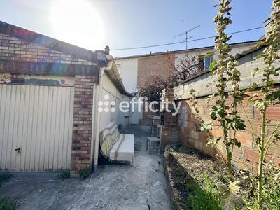 Immeuble - 137 m² - 10 pièces