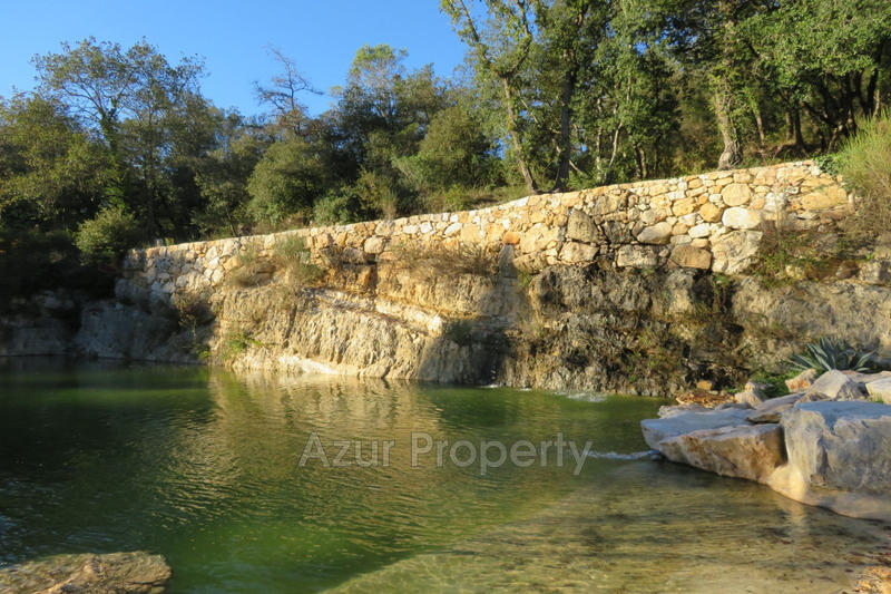 Maison - 460 m² - 14 pièces