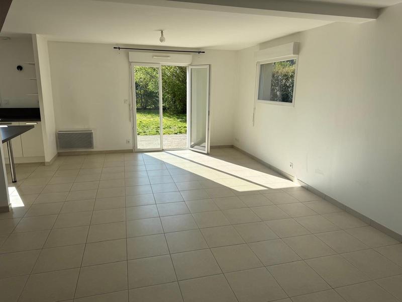 Maison traditionnelle - 105 m² - 6 pièces