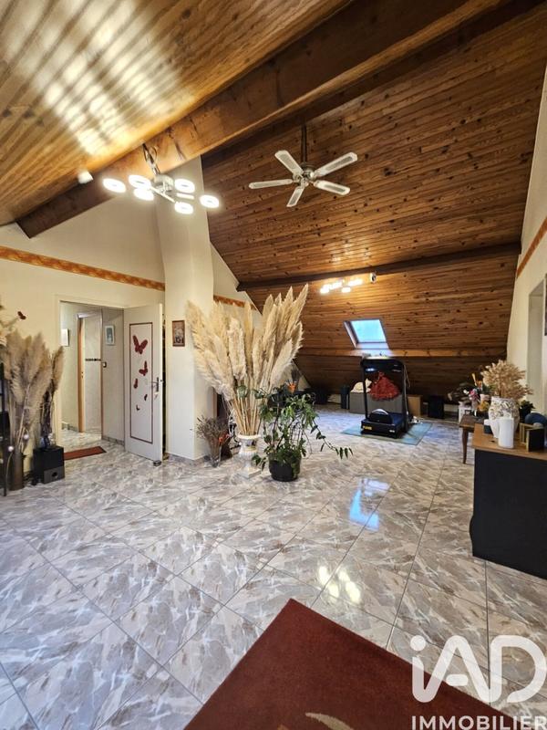 Maison - 197 m² - 7 pièces