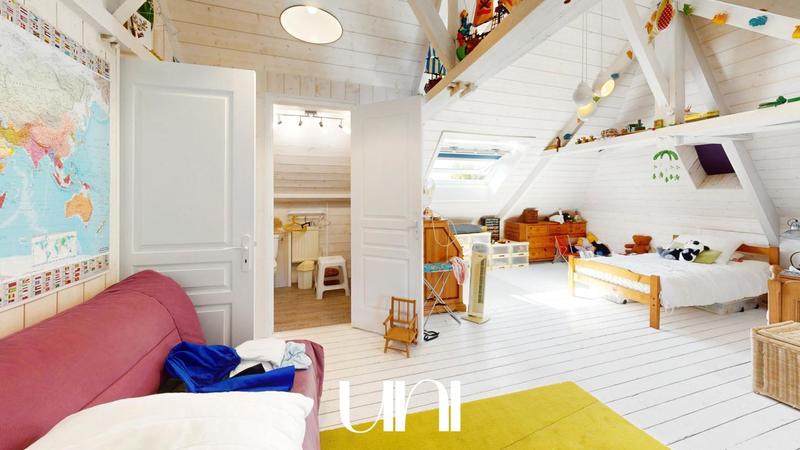 Maison - 415 m² - 16 pièces